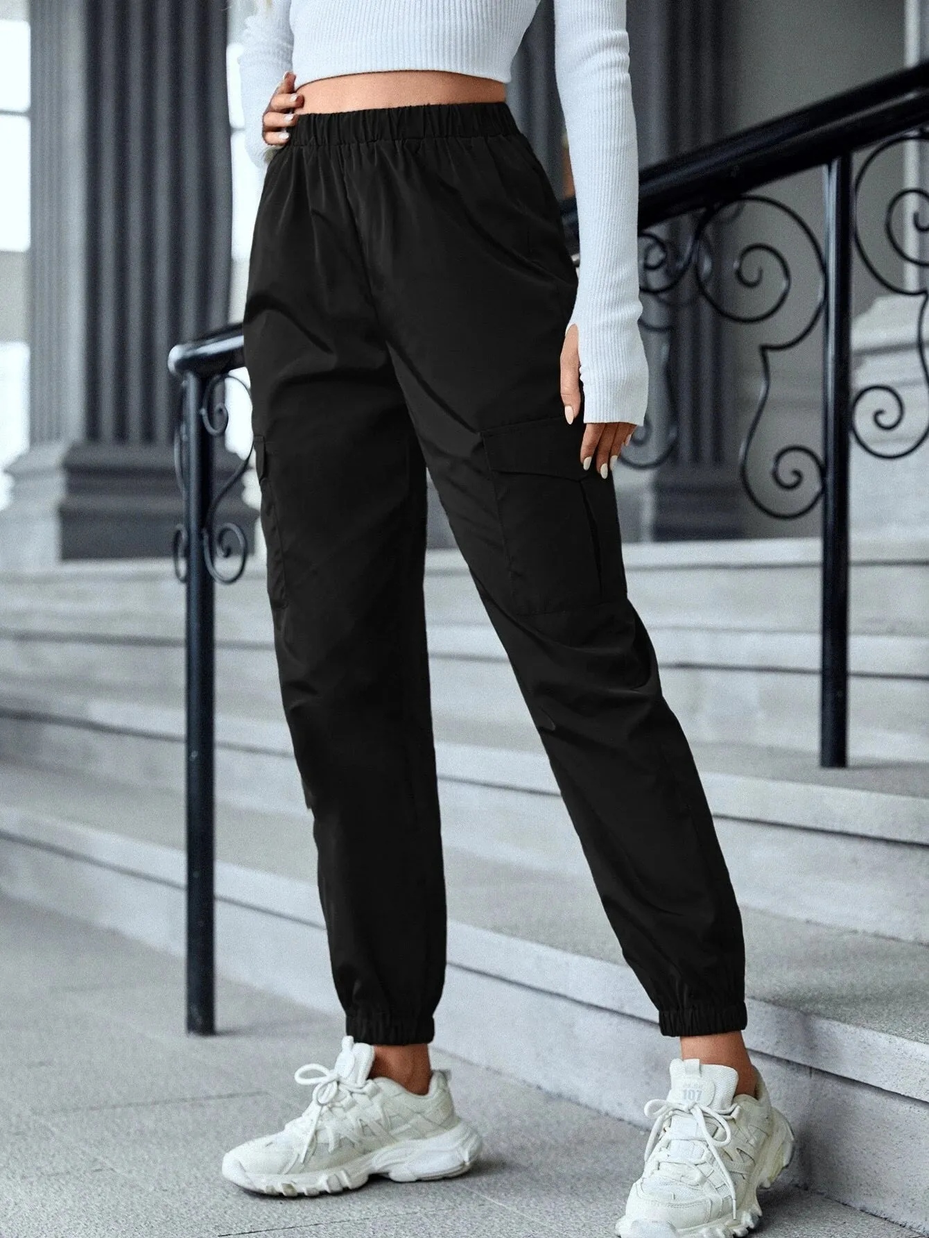 Regular Fit Pocket Cargo Pants