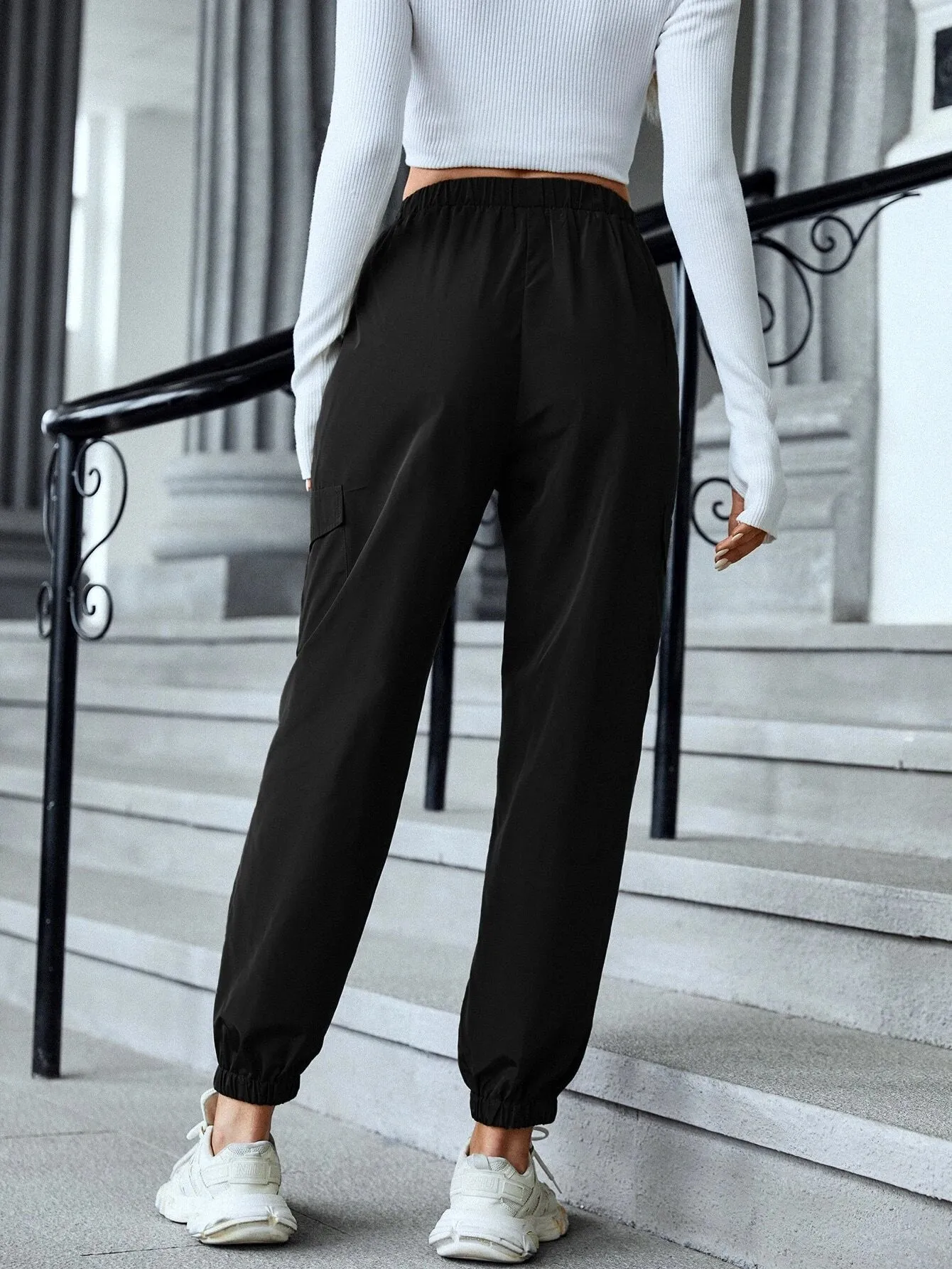 Regular Fit Pocket Cargo Pants